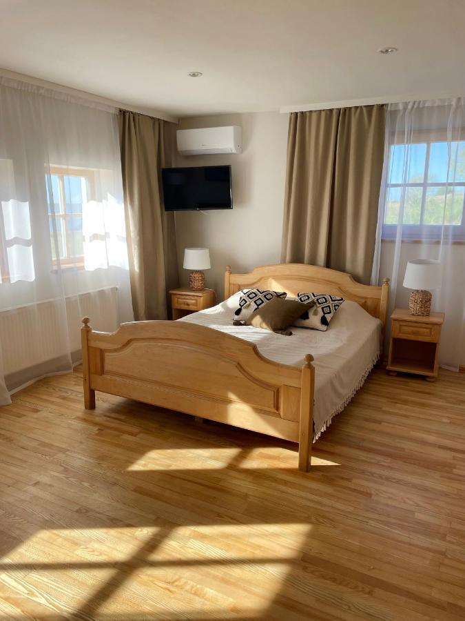 Prie Mariu Hotel Nida Luaran gambar