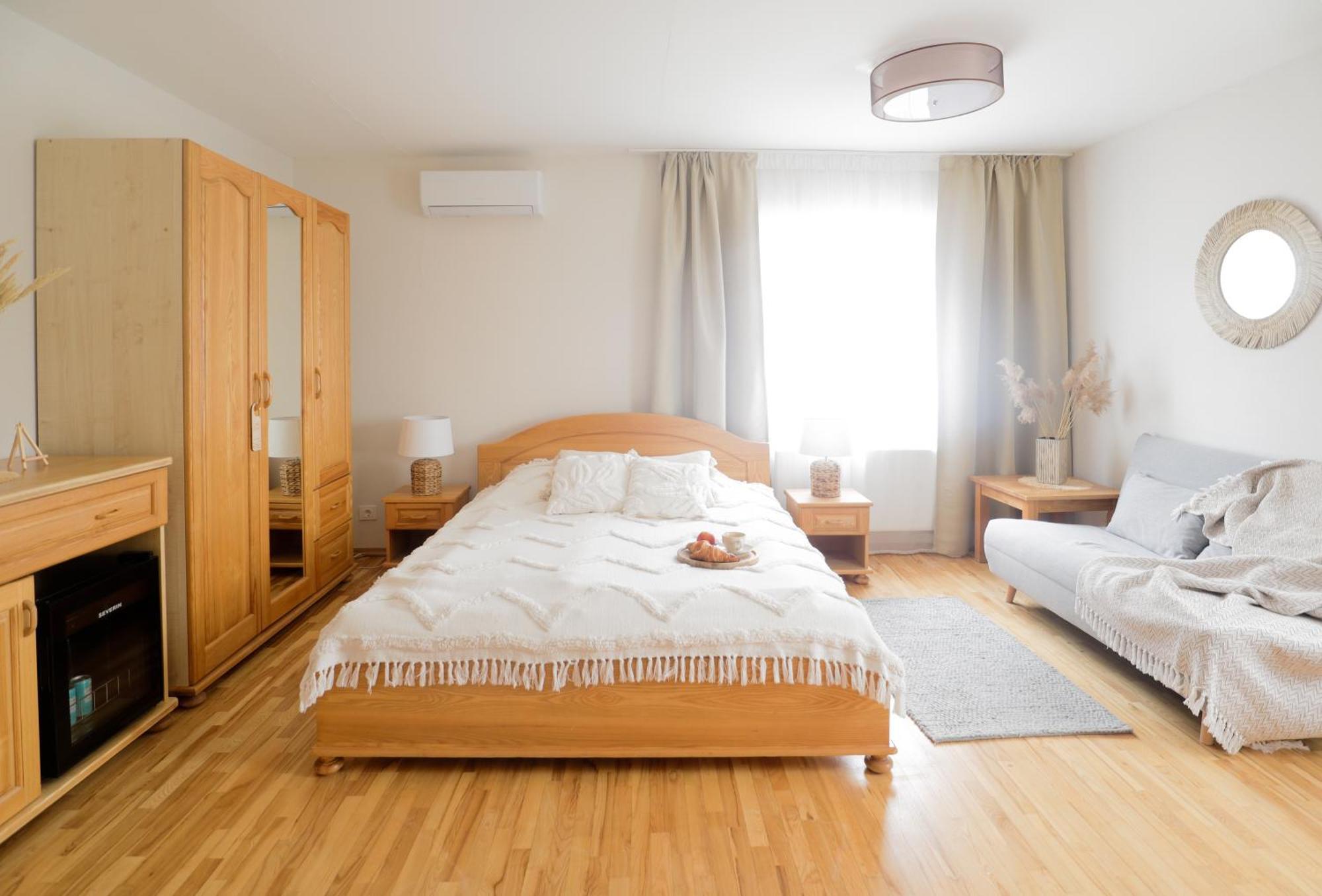 Prie Mariu Hotel Nida Luaran gambar
