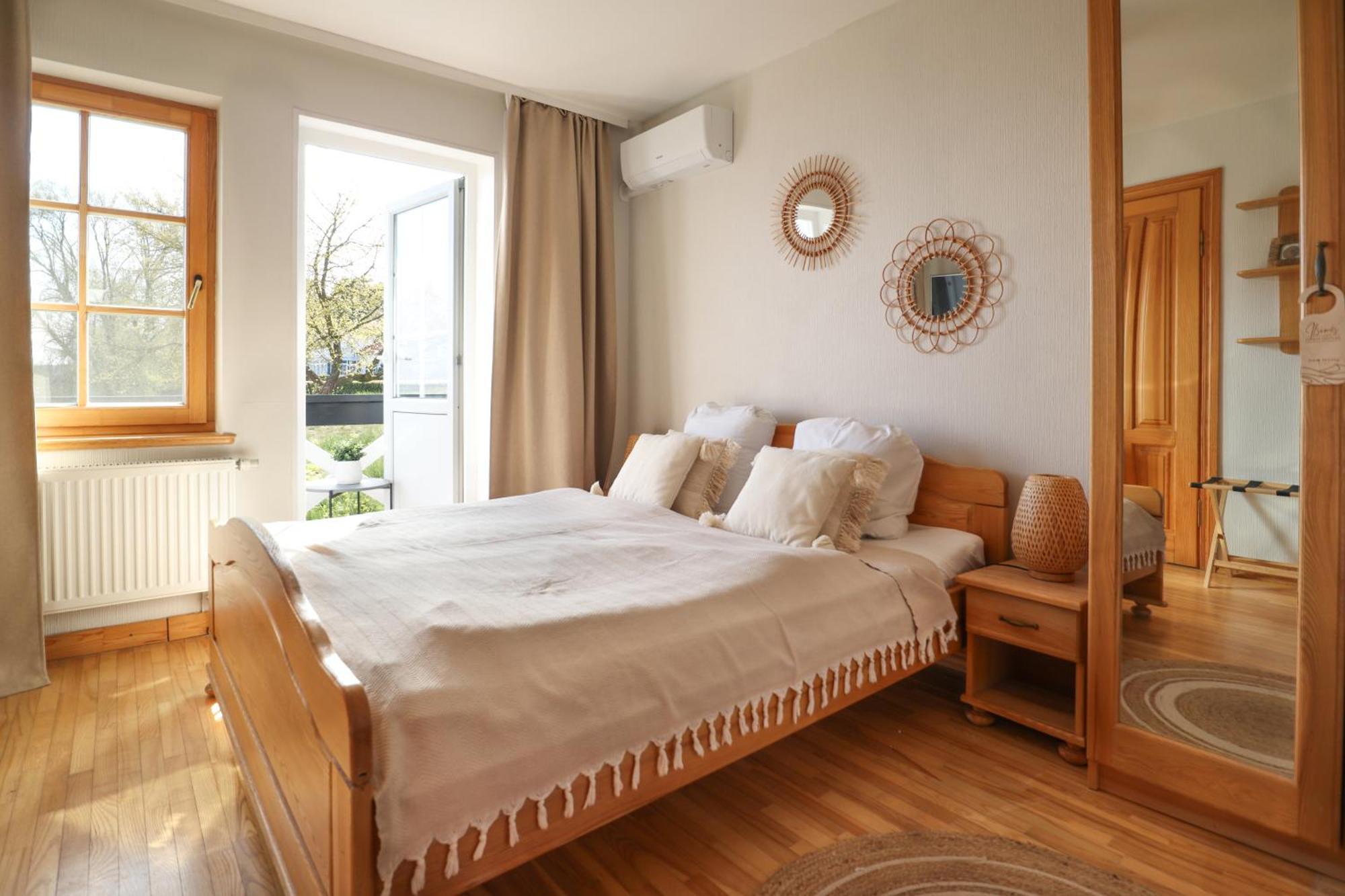 Prie Mariu Hotel Nida Luaran gambar